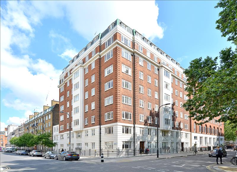 apartment to let in Tavistock Court, Tavistock Square, Bloomsbury, WC1H