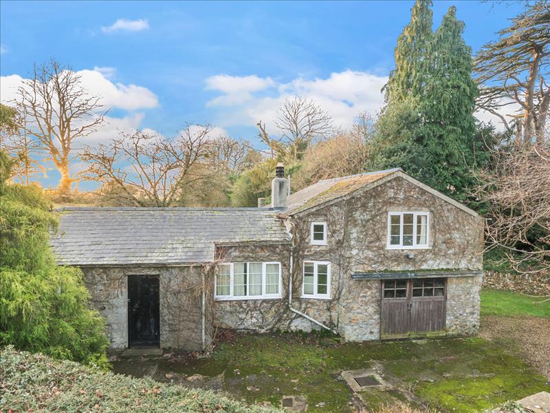 2 bedroom detached house for sale in Cricket Malherbie, Ilminster, TA19