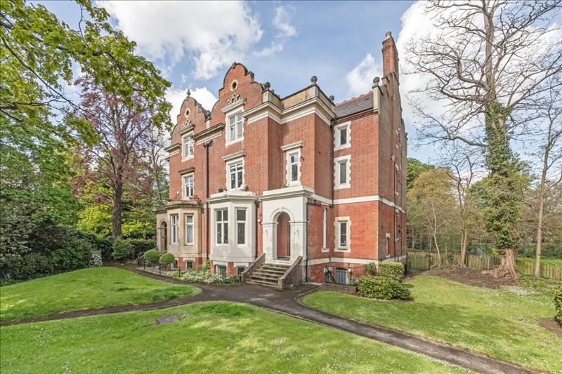 2 bedroom apartment for sale in Crystal Palace Park Road, Sydenham