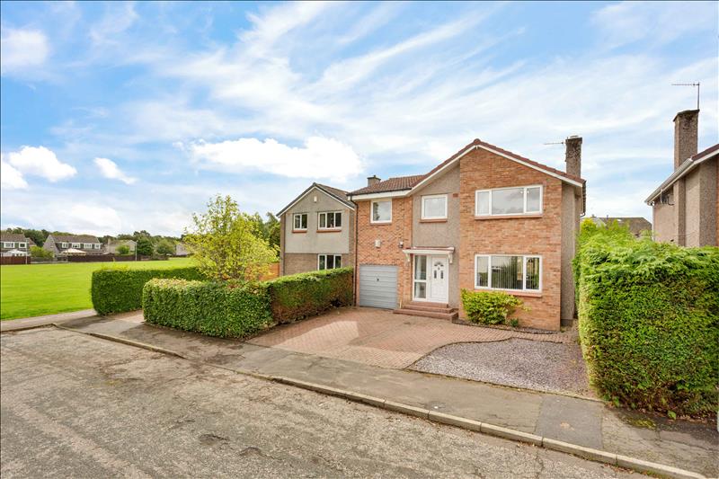 5 bedroom detached house for sale in 18 Monksrig Road, Penicuik, EH26 Avenue Road Estate