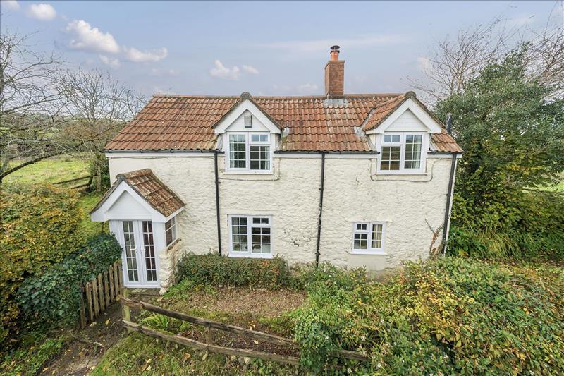 2 bedroom cottage for sale in Lovelands Lane, Dorchester, DT2 Symonds
