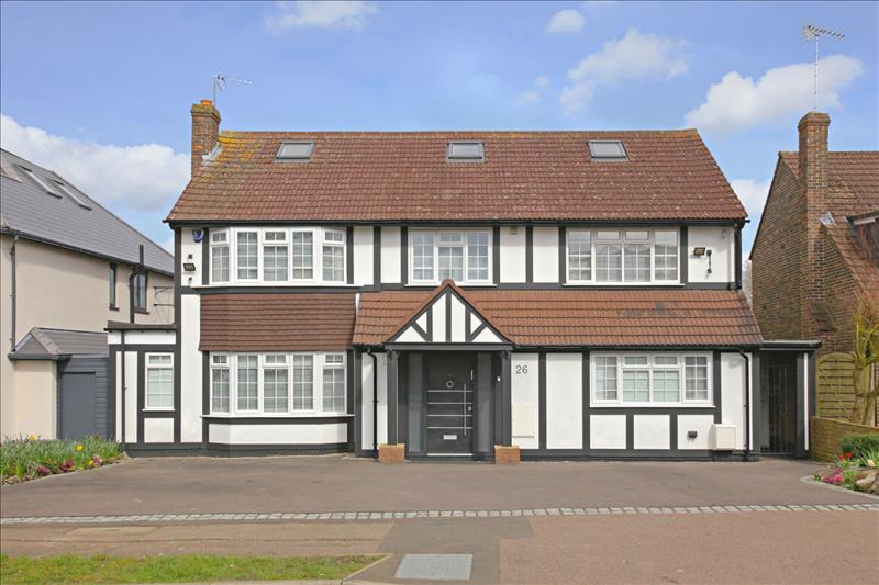7 bedroom house for sale in Links Drive, Elstree, WD6 Roundtree Ltd