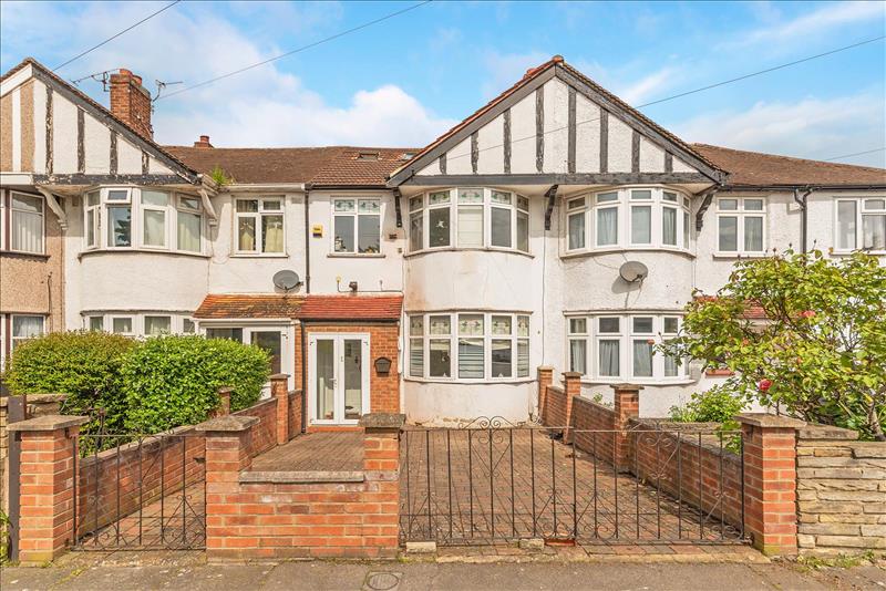 4 bedroom midterraced house for sale in Haslemere Avenue, Mitcham, CR4