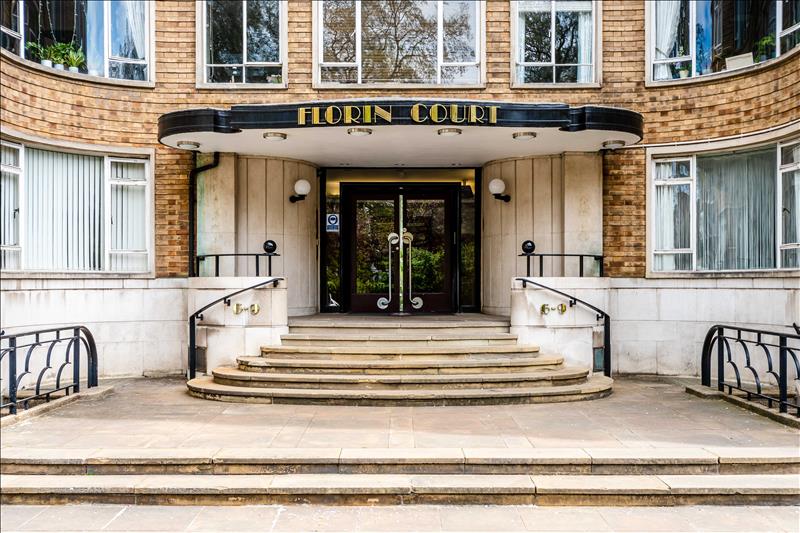 studio to let in Florin Court, Clerkenwell, EC1M Fyfe Mcdade Estate Agents