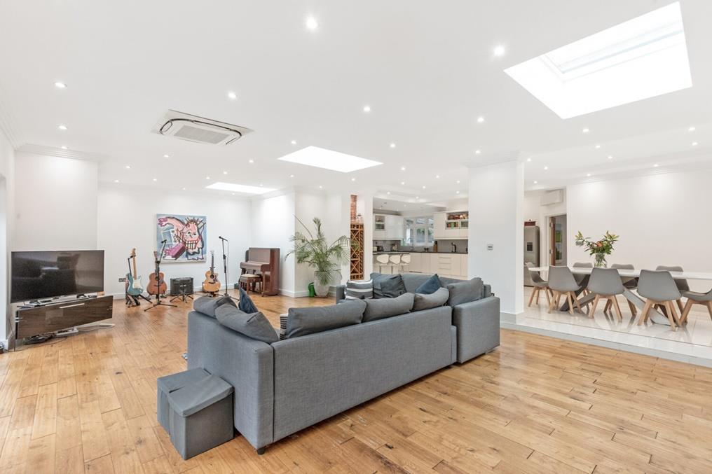 5 bedroom house for sale in Hillside Road, Tulse Hill, SW2 Pedder