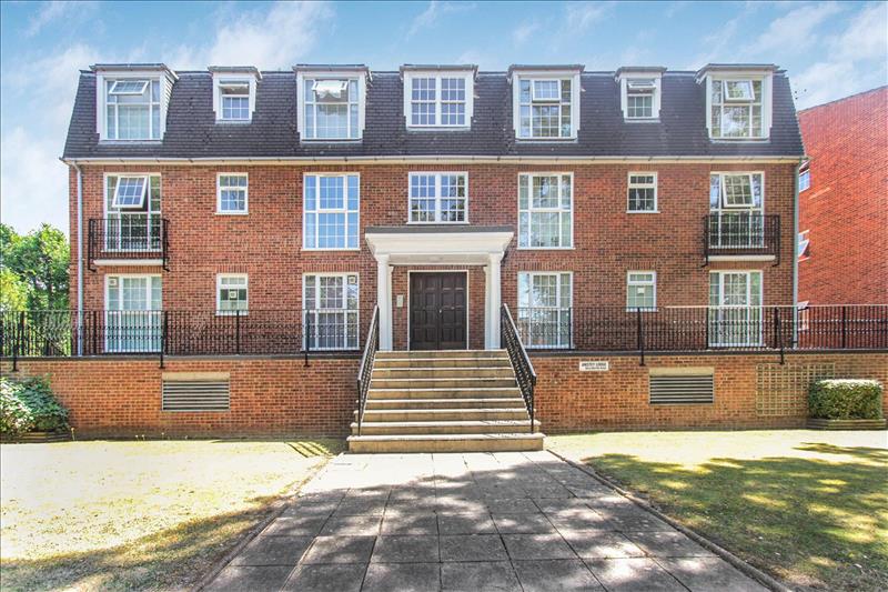 flat for sale in Wellington Road, Bush Hill Park, EN1 | Peter Barry ...