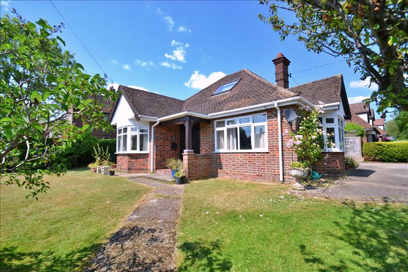 4 bedroom detached bungalow for sale in , Amersham, HP6 Robsons