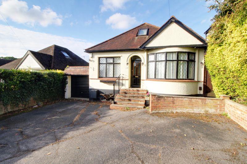 3 Bedroom Bungalow For Sale In Plough Hill, Cuffley, En6 