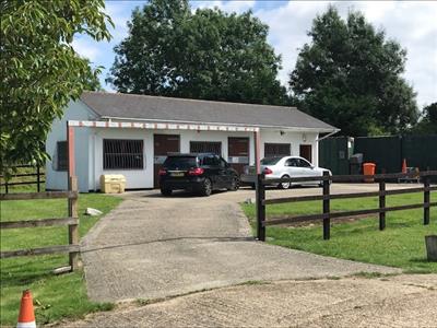 Court Farm - Tithepit Shaw Lane - Warlingham