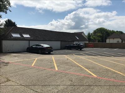 Court Farm - Tithepit Shaw Lane - Warlingham