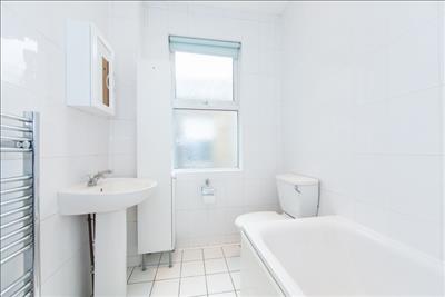 Bathroom.jpg
