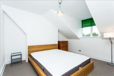 Bedroom (3).jpg