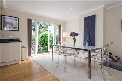 Leigham Ct Rd dining 2