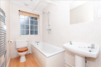 Bathroom.jpg