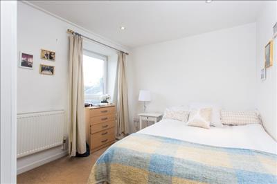 Bedroom (3).jpg