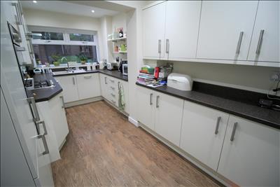 Property Imagec512c672-e79a-4f95-bd5a-fdb04a34b2d7