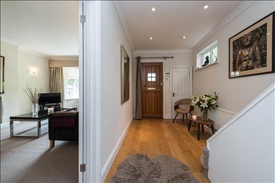 Leigham Ct Rd hall 2