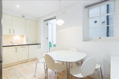 Kitchen (2).jpg