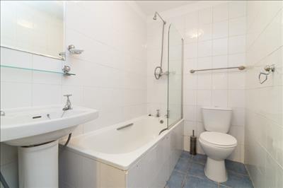 Bathroom.jpg