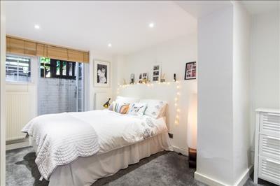 Bedroom (2).jpg