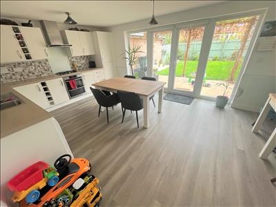 Property Imagee697cac3-0ed8-46d7-8157-370c197adb00