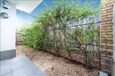 Private Garden Trinity Crescent